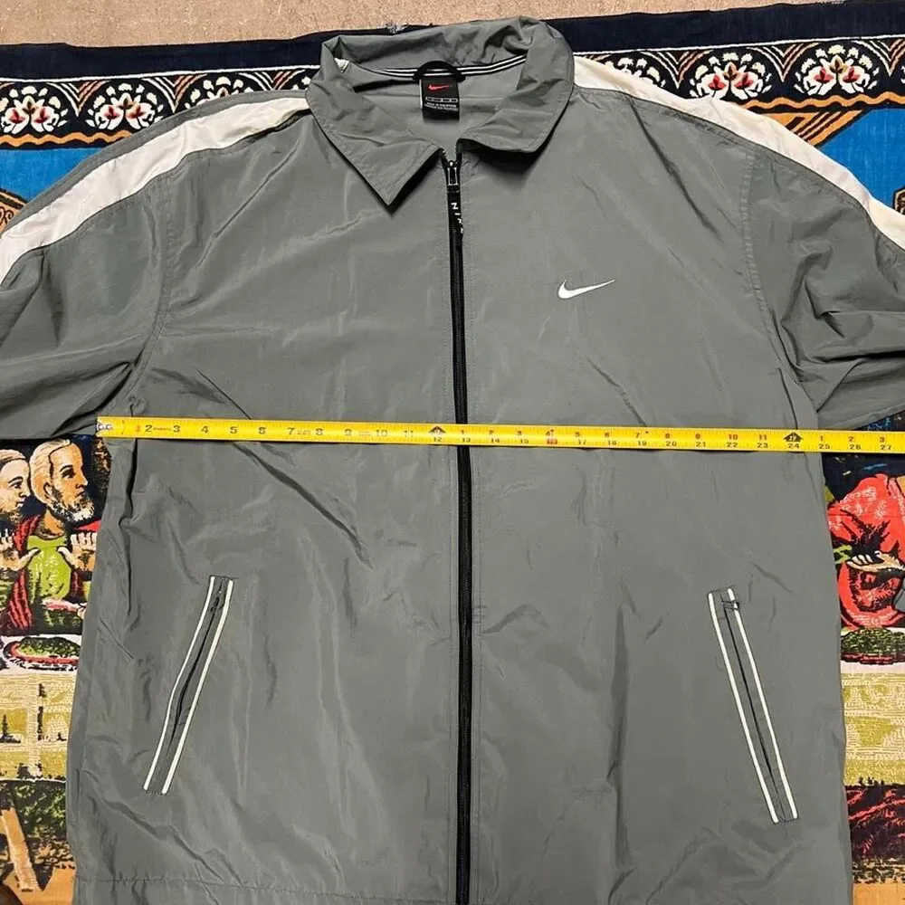 Nike grey windbreaker
